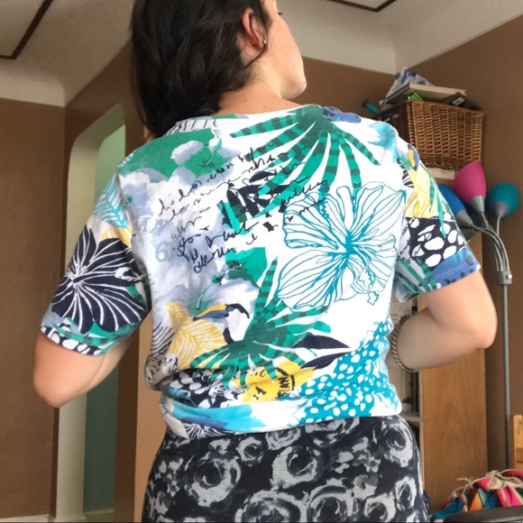 ALIA cottagecore trendy graphic/floral/printed tee - Picture 5 of 6